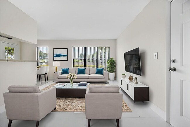 Building Photo - Cozy 2/1 Home in Sunrise!