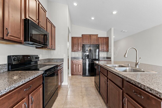 Building Photo - 10208 Carloway Hills Dr