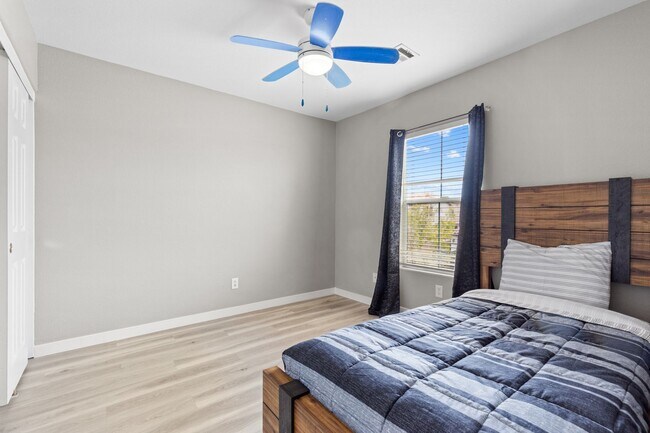 Building Photo - Cozy Furnished 3bed 3bath l Near Southern Highlands