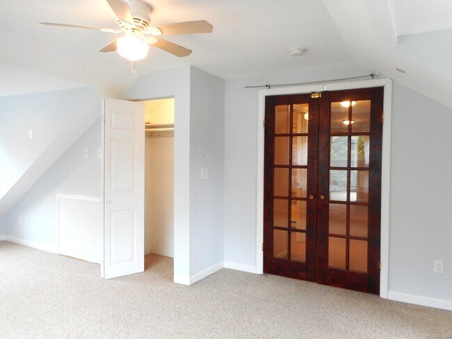 Building Photo - 22 Ingraham St