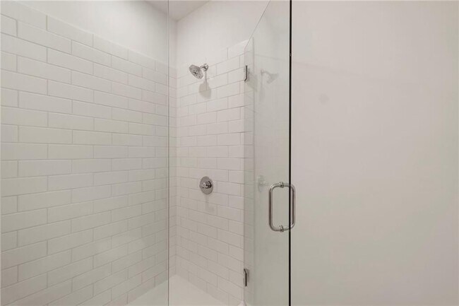 Building Photo - 388 Pratt Dr SE