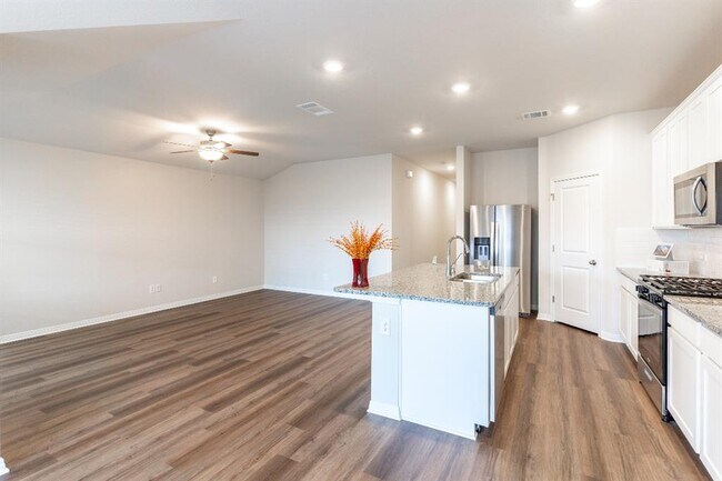 Building Photo - 17920 Fairbridge Ln