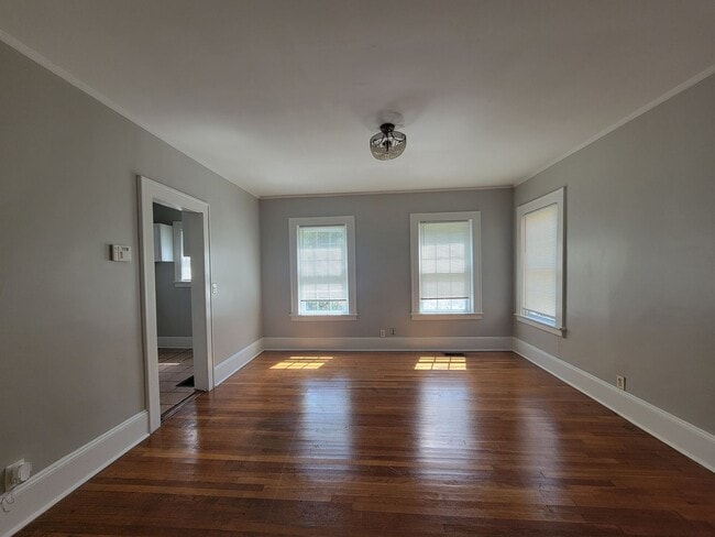 Building Photo - No Luxury Bells and Whistles But a Nice Clean Historic Home