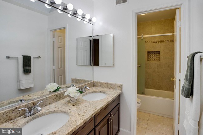 Building Photo - 13616 Northbourne Dr