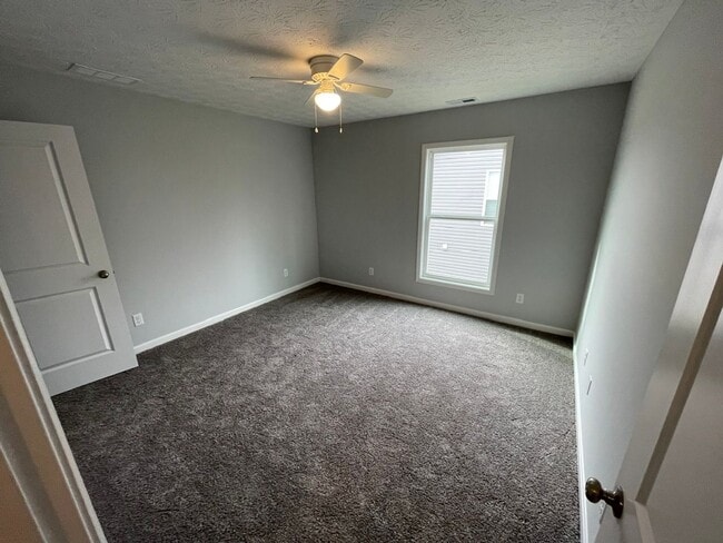 Building Photo - 1856-1858 Blackwell Road Duplex