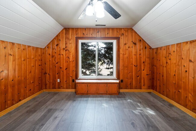 Building Photo - Beautifully Renovated 4-Bedroom Farmhouse on Large Corner Lot in the Heart of Sublimity - Water/S...