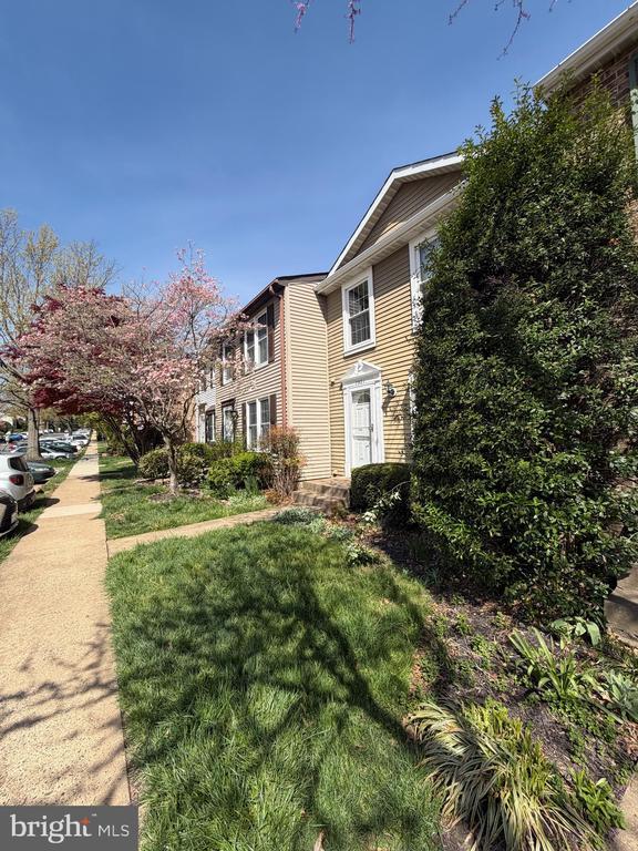 Building Photo - 7921 Tyson Oaks Cir