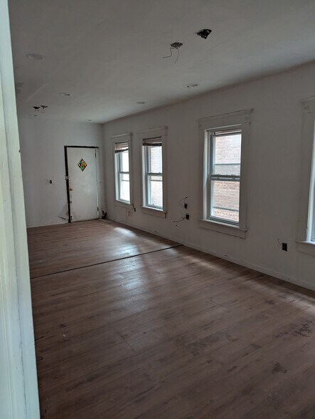 Building Photo - 119 Wyoming St