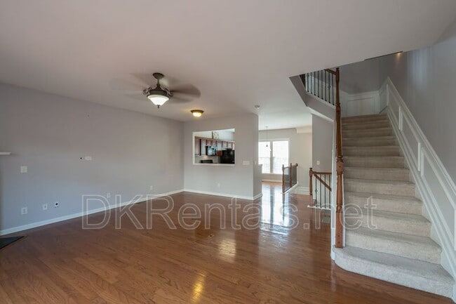 Building Photo - 1369 Thornborough Dr