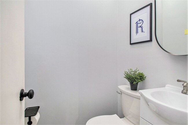 Building Photo - 1160 Helman Drive - Comfortable 3 Bed, 1.5 Bath Home in McKinley Terrace