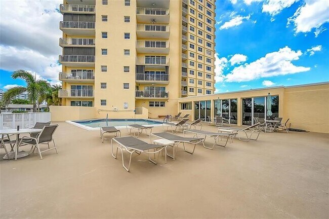 Building Photo - 1200 Hibiscus Ave