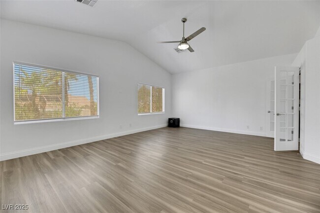 Building Photo - 495 1st Light St