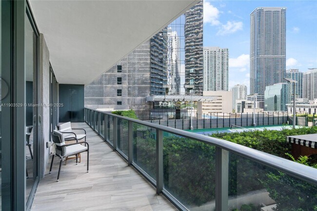 Building Photo - 801 S Miami Ave