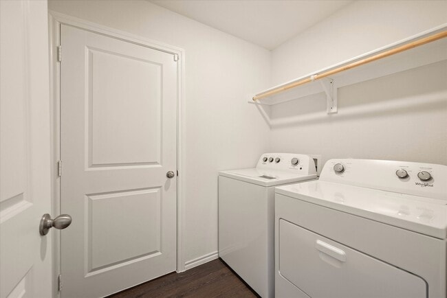 Building Photo - 3117 Pr Hl Grv