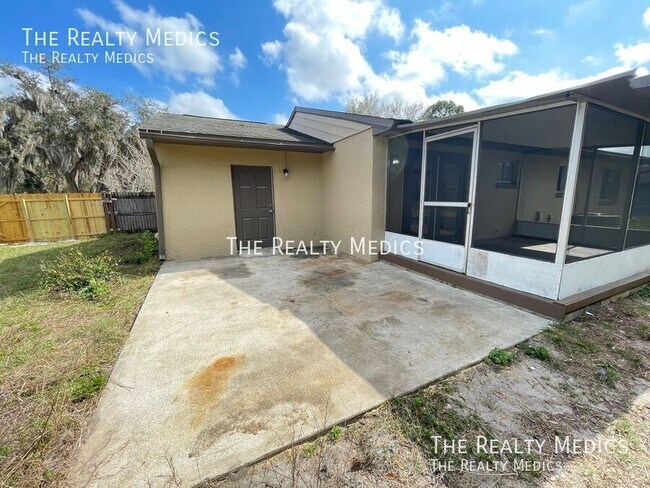 Building Photo - AMAZING 3 Bedroom 2 Bathroom Home In Orlando!