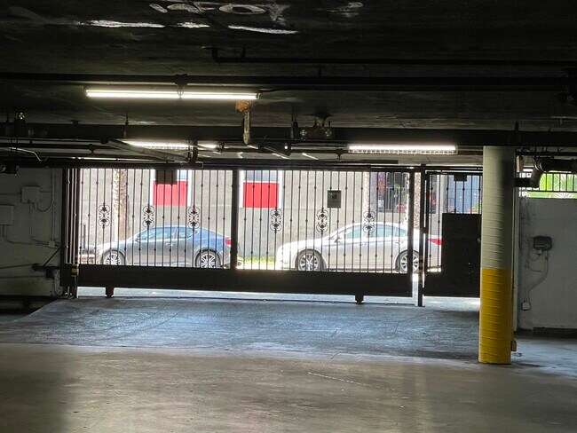 Gated Parking - 525 S Ardmore Ave