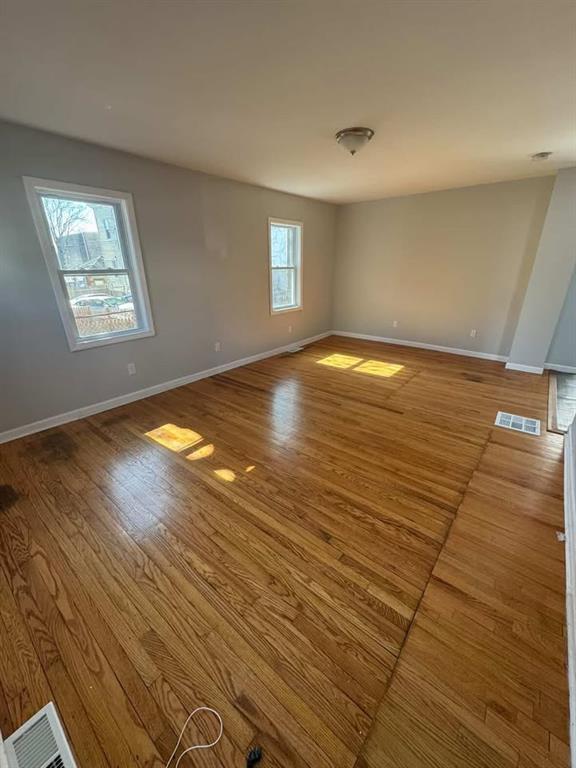 Building Photo - 42 Putnam St