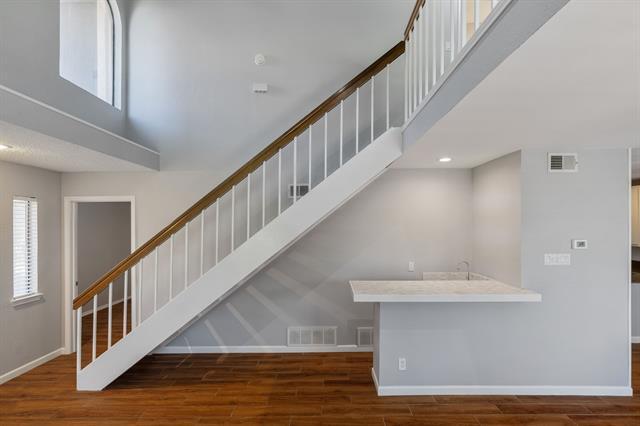 Building Photo - 563 Ranch Trail