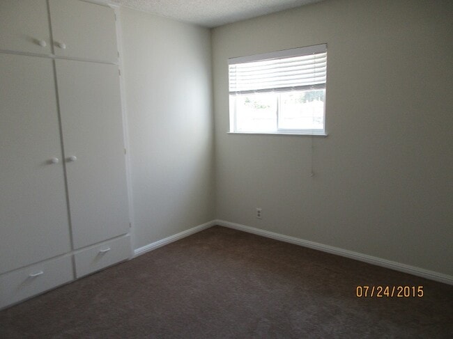 Building Photo - Adorable Home with Lots of Upgrades!