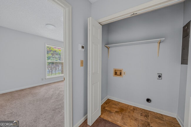 Building Photo - 207 Harwell Ave