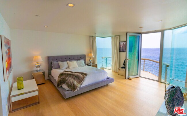 Building Photo - 27102 Malibu Cove Colony Dr