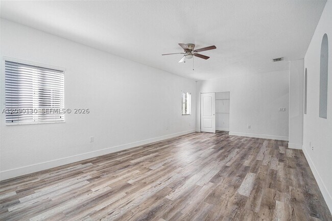 Building Photo - 16350 SW 50th Terrace