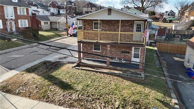 Building Photo - 927 Vance Ave