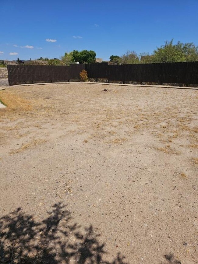 Building Photo - 5070 Usana Ct