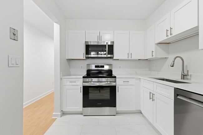 Building Photo - 30 Monument Sq