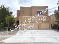 Building Photo - 4BR - PLUS LOFT and 3 CAR GARAGE