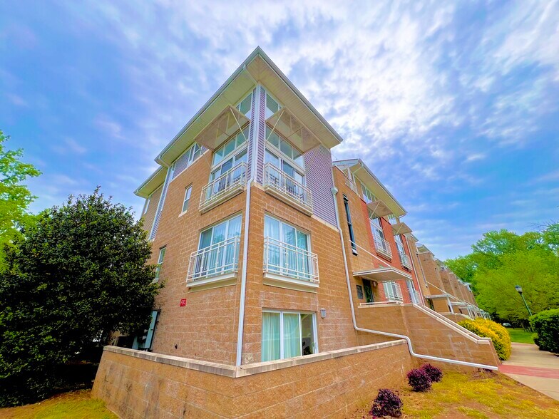 Building Photo - 3965 Picasso Ct