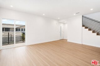 Building Photo - 2115 1/2 Beachwood Drive, Los Angeles, CA 90068 - 3 BR 3 BA house