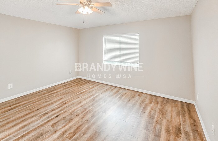 Building Photo - 11739 Brenford Crest Dr