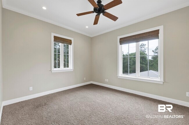 Building Photo - 32491 Water View Dr E