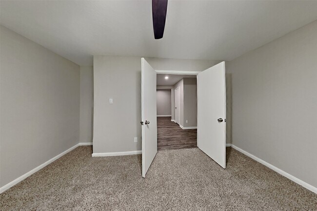 Building Photo - 4202 La Terre De Vin Ct