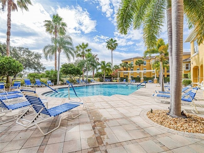 Building Photo - 5045 Fairways Cir