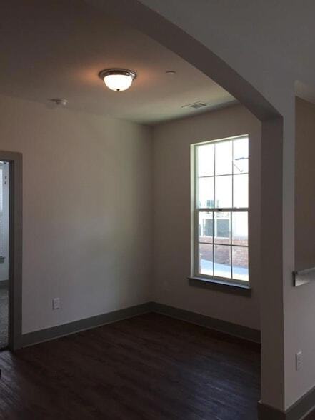 Building Photo - 12200 Abbey Glen Ln