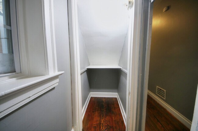 Building Photo - 4637 Virginia Ave