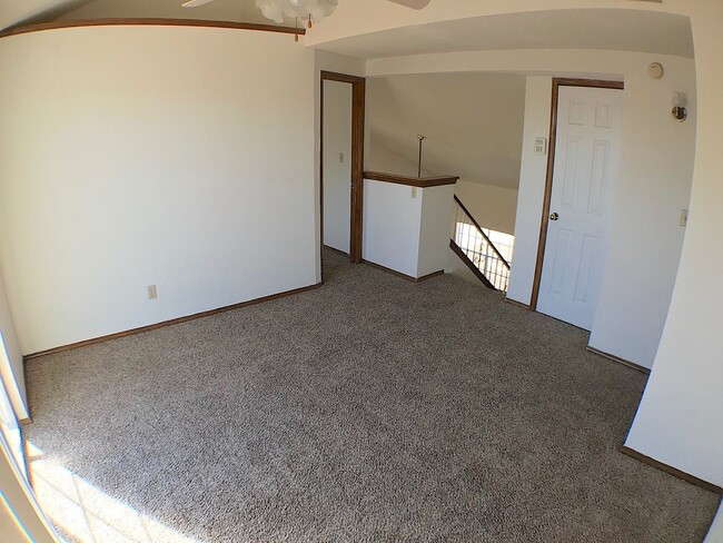 Building Photo - Northeast El Paso 3bed/2.5bath with Loft!