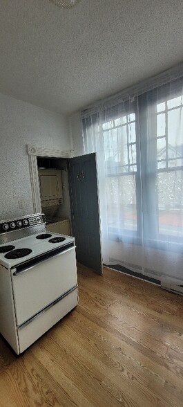 Building Photo - 231 S Prospect St