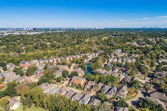 Building Photo - 12870 Kingsbridge Ln