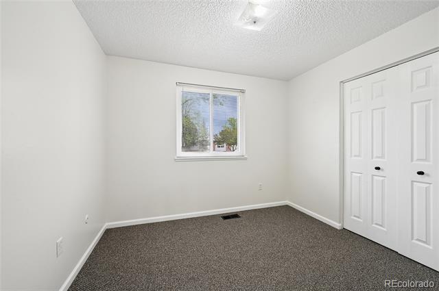 Building Photo - 15140 E Columbia Dr
