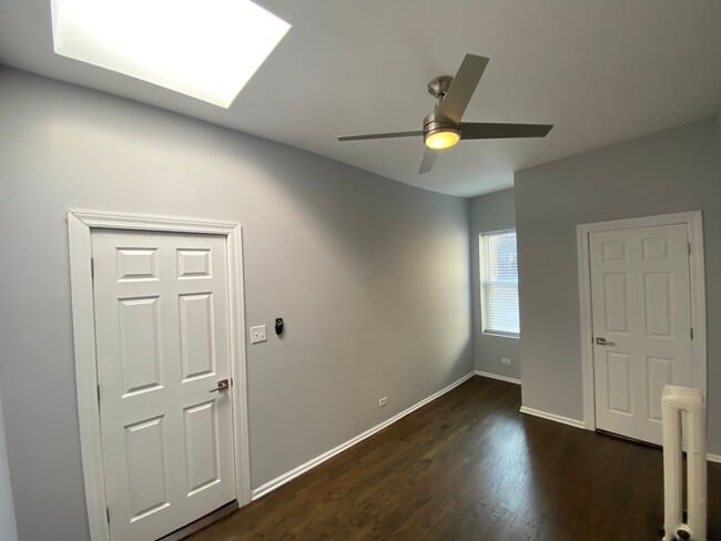 Building Photo - Logan Square 2BR with In-Unit Laundry + WiFi