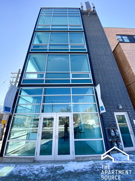 Building Photo - 2503 W Fullerton Ave