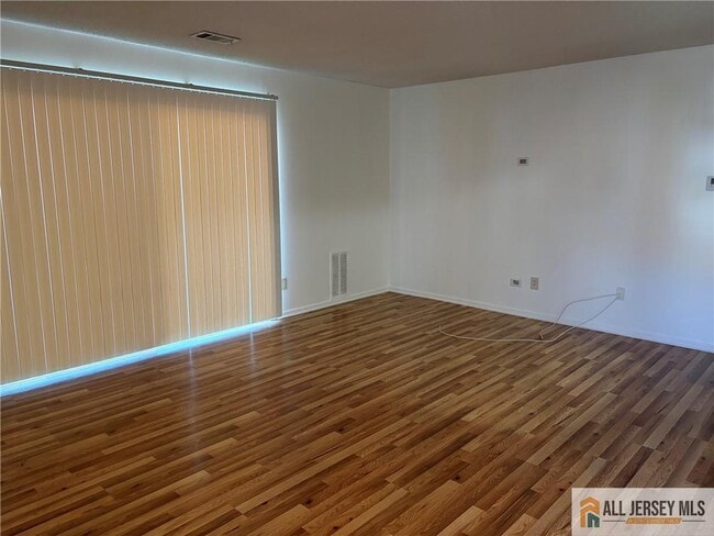 Building Photo - 2513 Lighthouse Ln