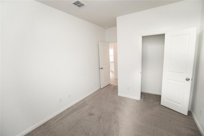 Building Photo - 361 Shale Cir