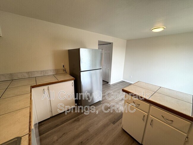 Building Photo - 1237 Chiricahua Dr