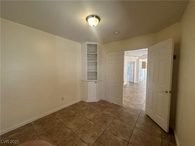 Building Photo - 9959 Perceval St