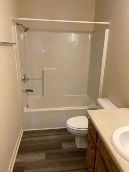 Building Photo - 8 Retriever Ln