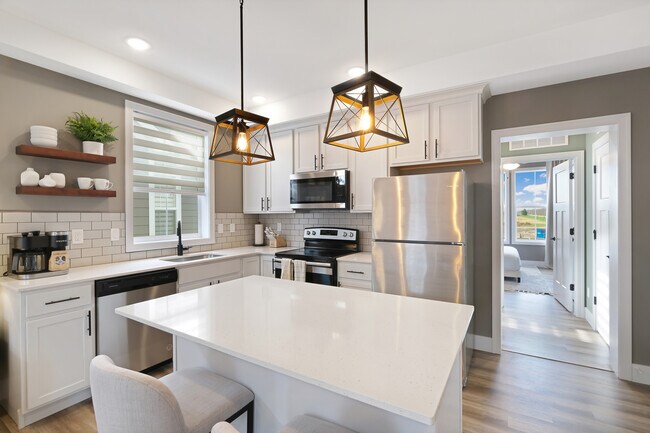 Building Photo - 214 Great Loop E Dr